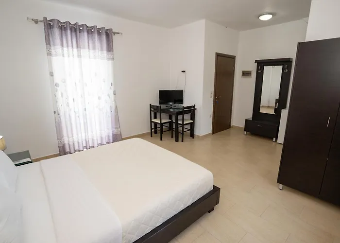 Imperio Отель Саранда